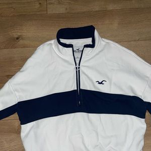 Hollister Cropped Long Sleeve Pullover